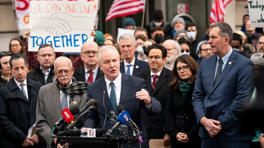 BREAKING NEWS! BREAKING KIDDING! BREAKING NEWS! JOKING NEWS!